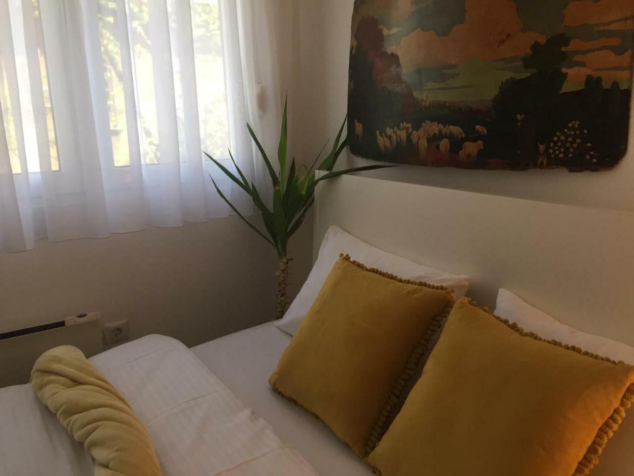 Apartment Jastuk Belgrado Buitenkant foto